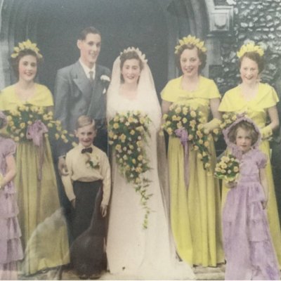Margaret Underhill wedding day photo with family